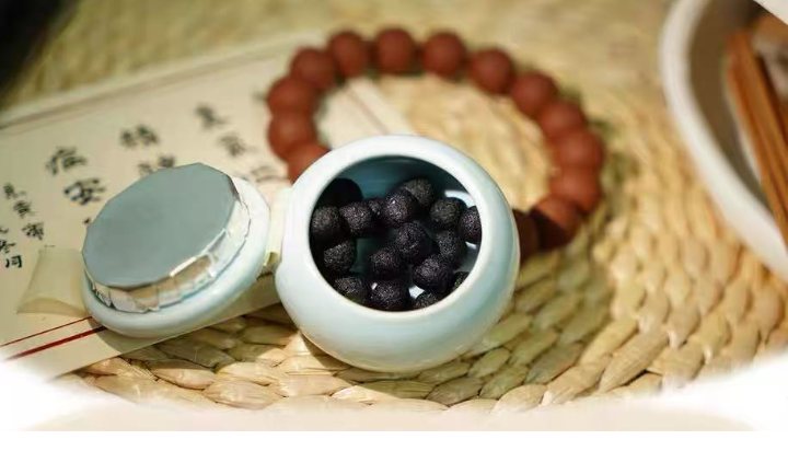 "Spring in Snow" Scented Pills