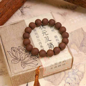 The Qing Dynasty Imperial College's court incense recipe, a "Number One Scholar" bracelet to aid children's studies.