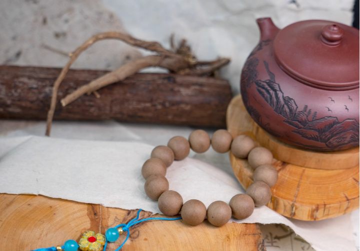 Seven Scents and Twelve Essences Aromatic Bead Bracelet