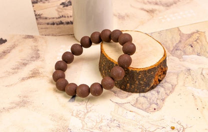 The Qing Dynasty Imperial College's court incense recipe, a "Number One Scholar" bracelet to aid children's studies.