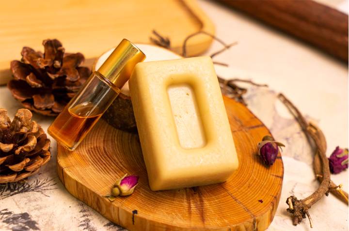 Sandalwood Essential Oil · Imperial Jade Beauty Soap